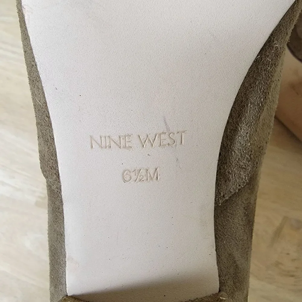 Nine West Quarryn Suede Zipper Back Snap Heeled Ankle Boots Tan Size 6.5